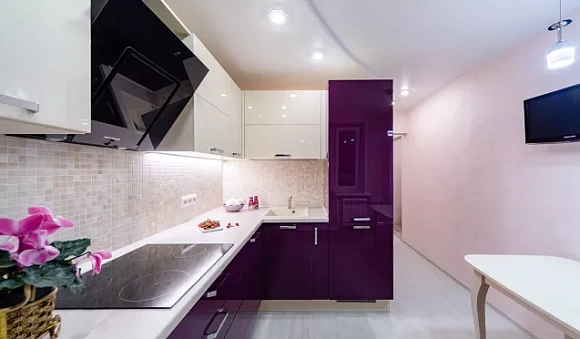Фиолетовая кухня в Чите