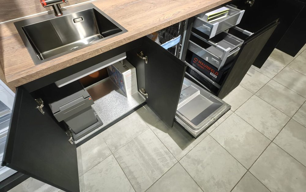 Кухня Ноа + Стоун Вуд / м.Бульвар Дмитрия Донского