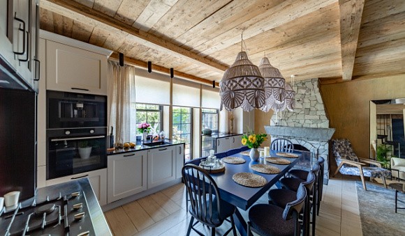 Синяя кухня