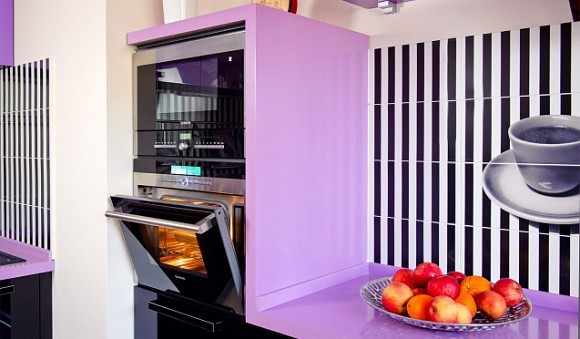 Фиолетовая кухня в Санкт-Петербурге