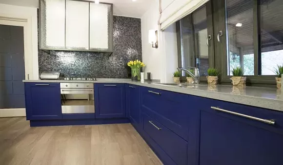 Синяя кухня