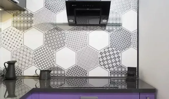 Фиолетовая кухня в Санкт-Петербурге